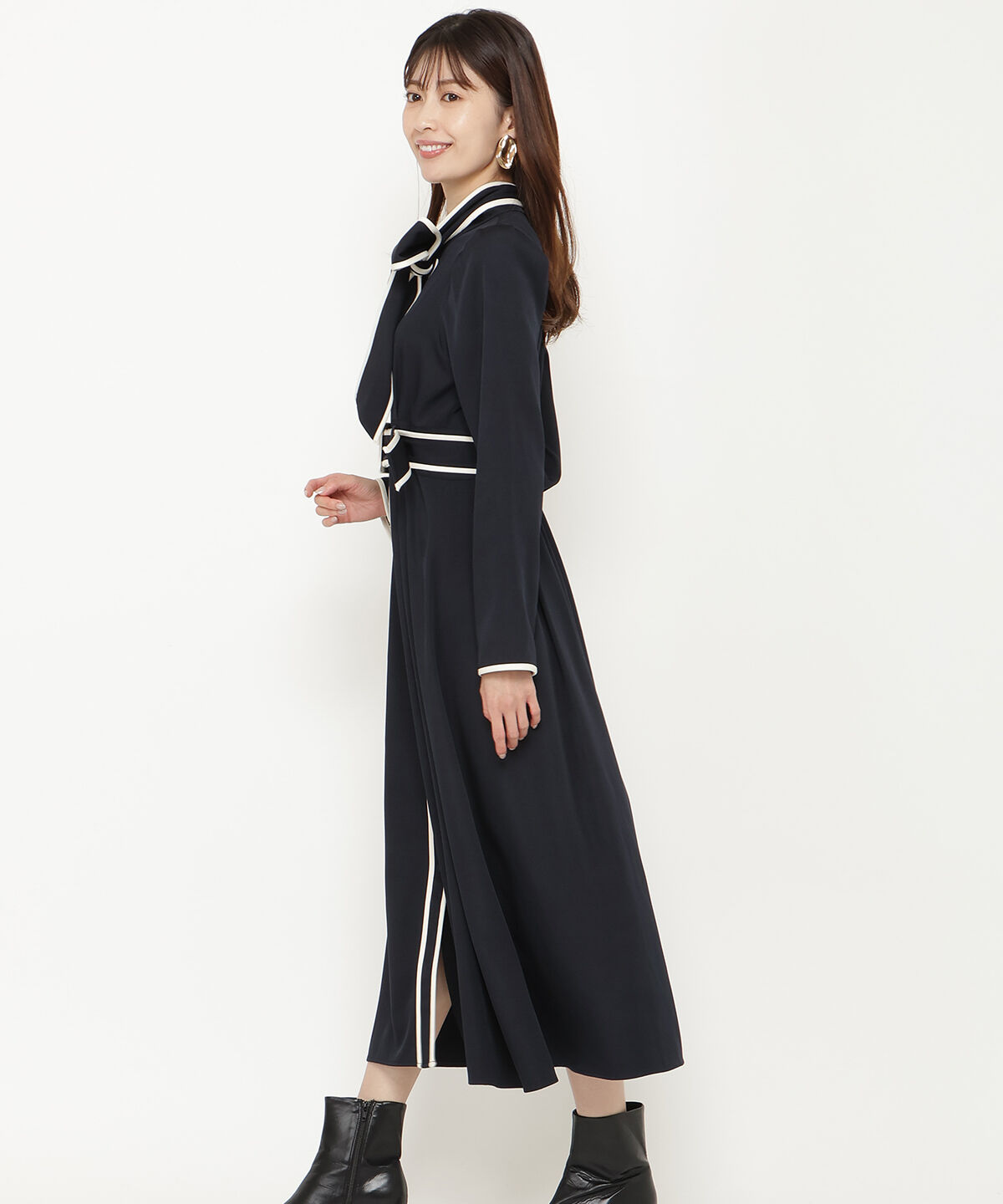 アンドクチュール「配色パイピングボウタイ付きワンピース」|ワンピース|