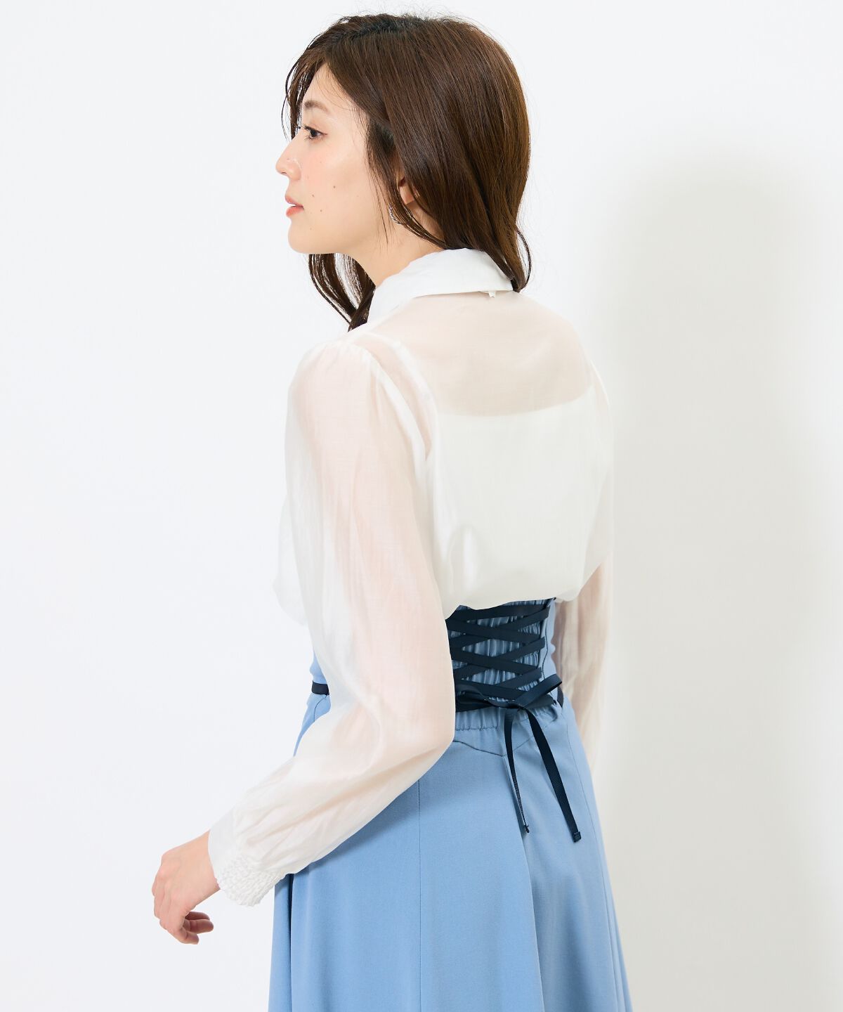 アンドクチュール「リボンタイ付きオーガンジーシャツ」|シャツ・ブラウス|