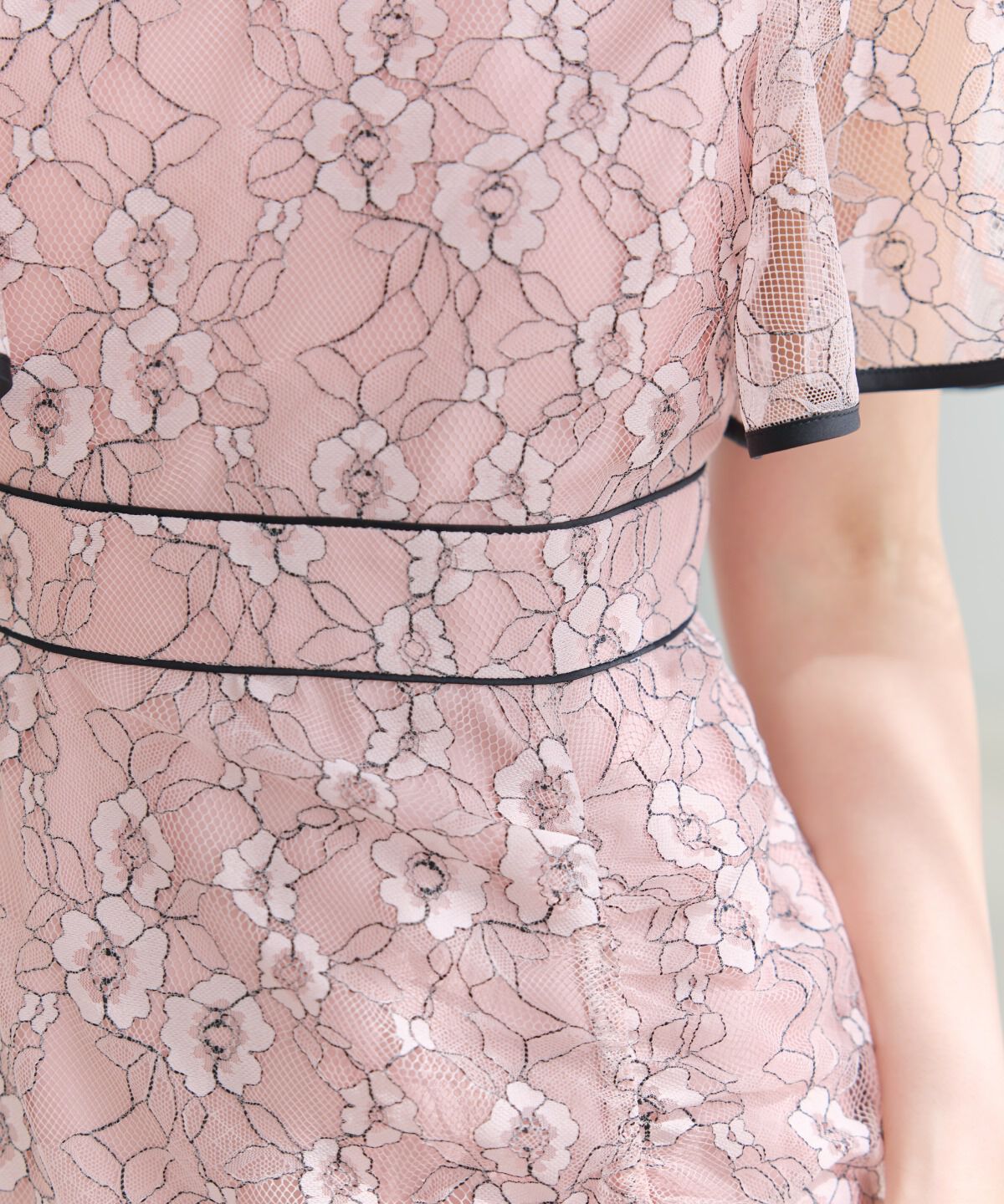 アンドクチュール「アシメギャザーパイピングレースドレス」|ドレス|