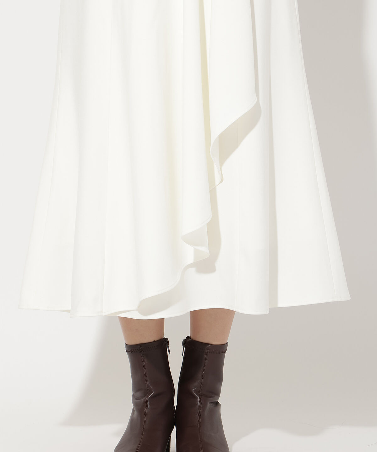 アンドクチュール「サイドリブラッフルマーメイドスカート」|フレア|