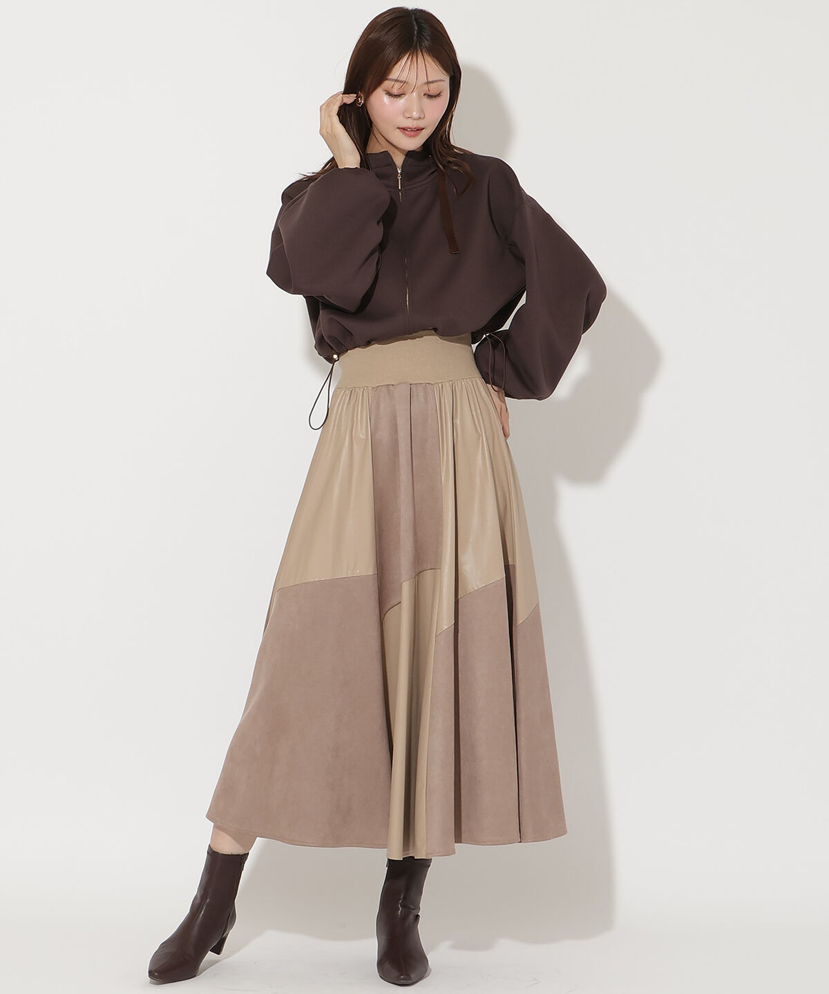 アンドクチュール「ダンボールポンチパーカー」|パーカー|