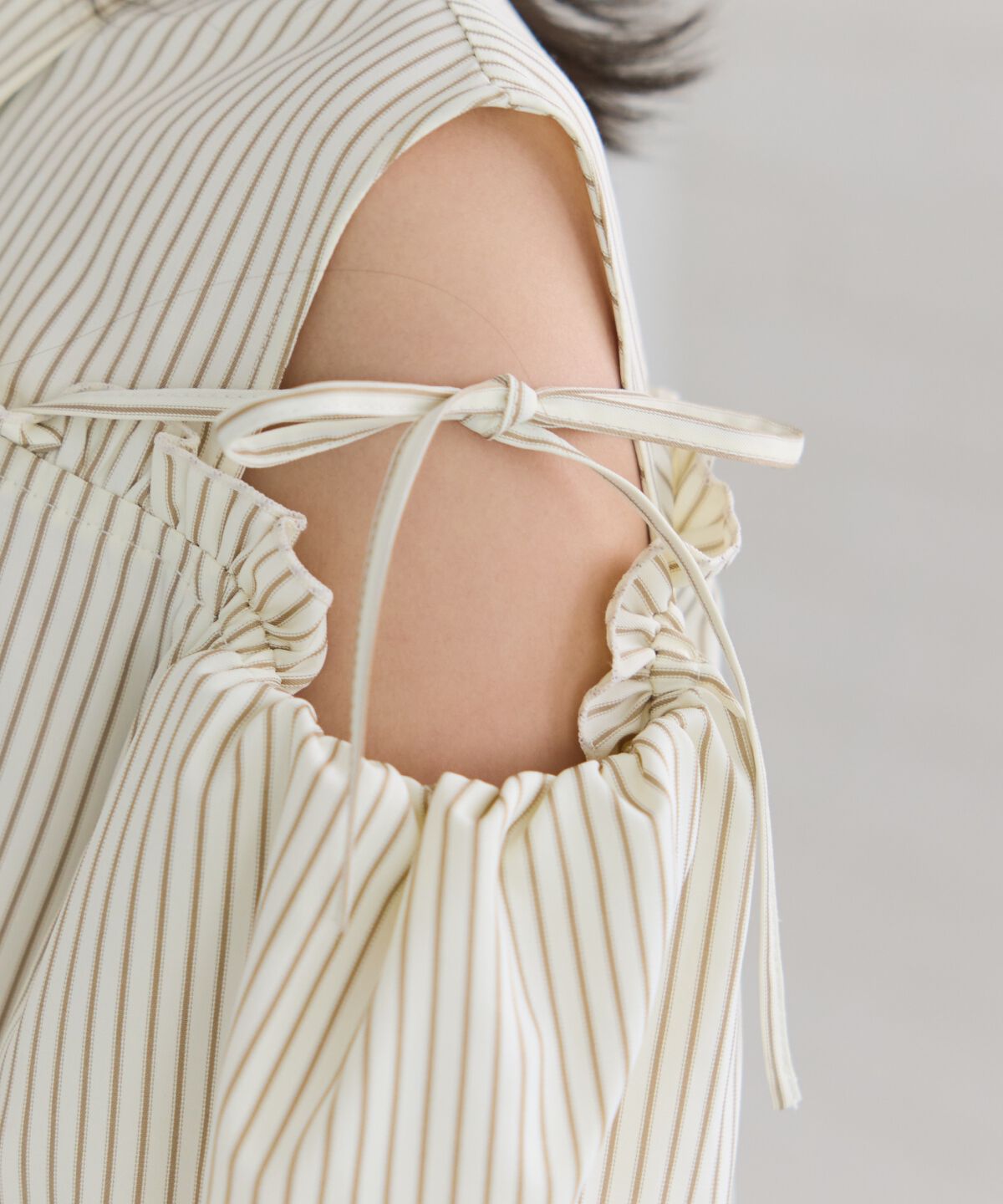 REDYAZEL「肩あきストライプフリルシャツ」|シャツ・ブラウス|