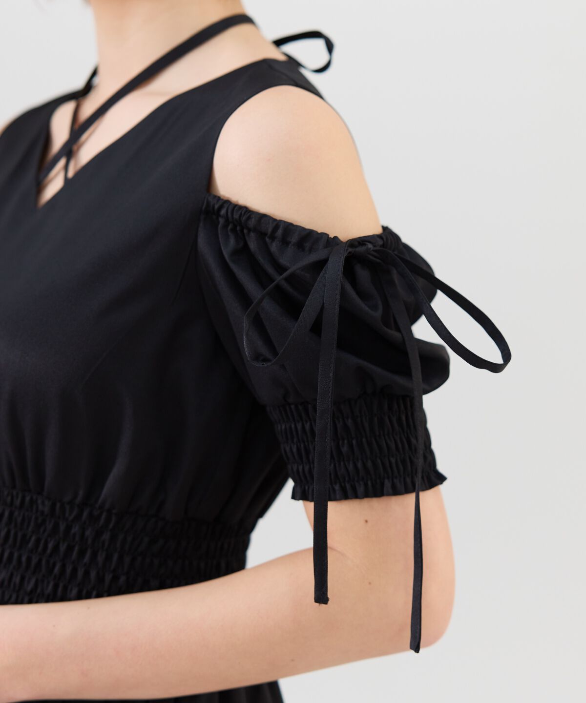 REDYAZEL「シャーリングオープンショルダーワンピース」|ワンピース|