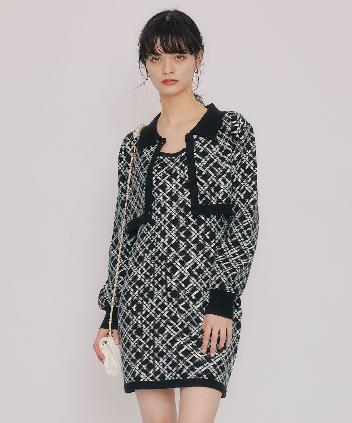 REDYAZEL「ｸﾗｼｶﾙﾆｯﾄｶｰﾃﾞｨｶﾞﾝ&times;ｷｬﾐｿｰﾙﾆｯﾄﾜﾝﾋﾟｰｽｾ  」|ワンピース|黒系チェック