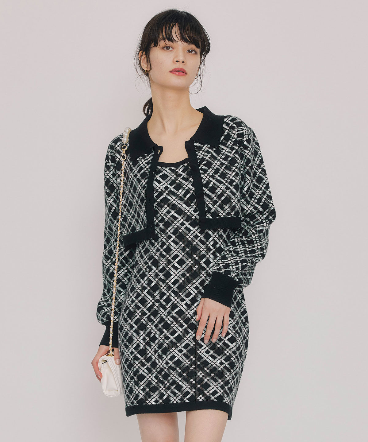 REDYAZEL「ｸﾗｼｶﾙﾆｯﾄｶｰﾃﾞｨｶﾞﾝ&times;ｷｬﾐｿｰﾙﾆｯﾄﾜﾝﾋﾟｰｽｾ  」|ワンピース|