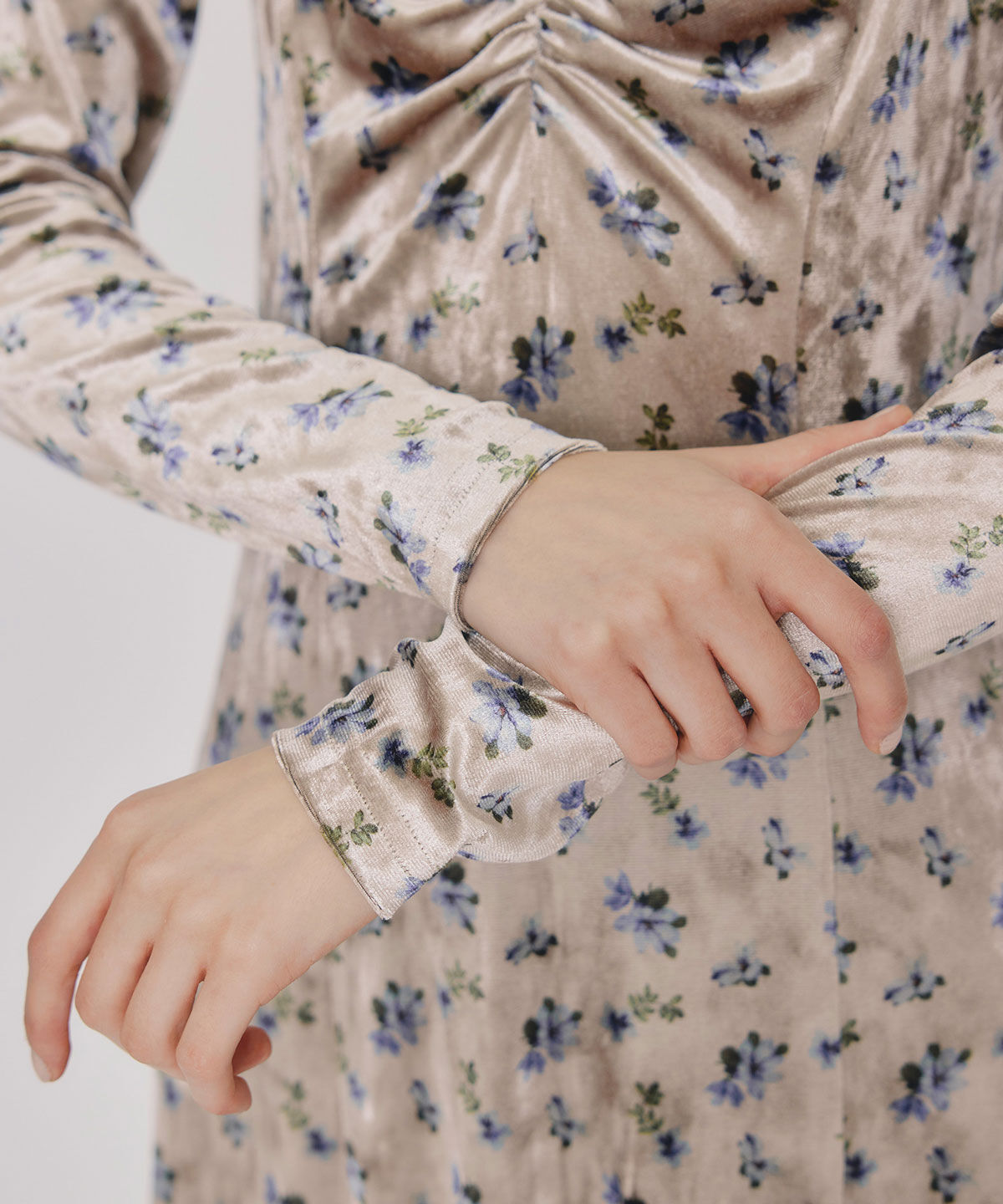 REDYAZEL「クロスリボンフラワーベロアロングワンピース」|ワンピース|