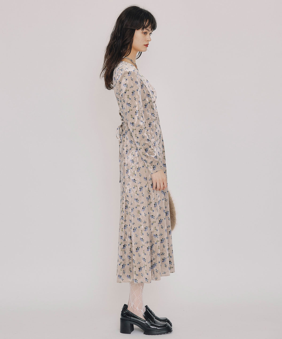 REDYAZEL「クロスリボンフラワーベロアロングワンピース」|ワンピース|