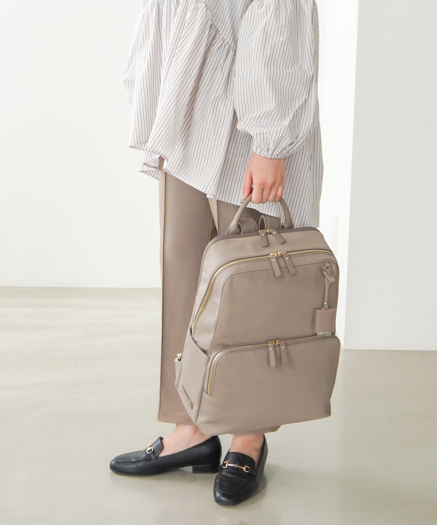 Jewelna Rose「Jewelna Rose フレイヤ・リュック2 エアリィ ゆったり2ルーム 16262」|リュック|