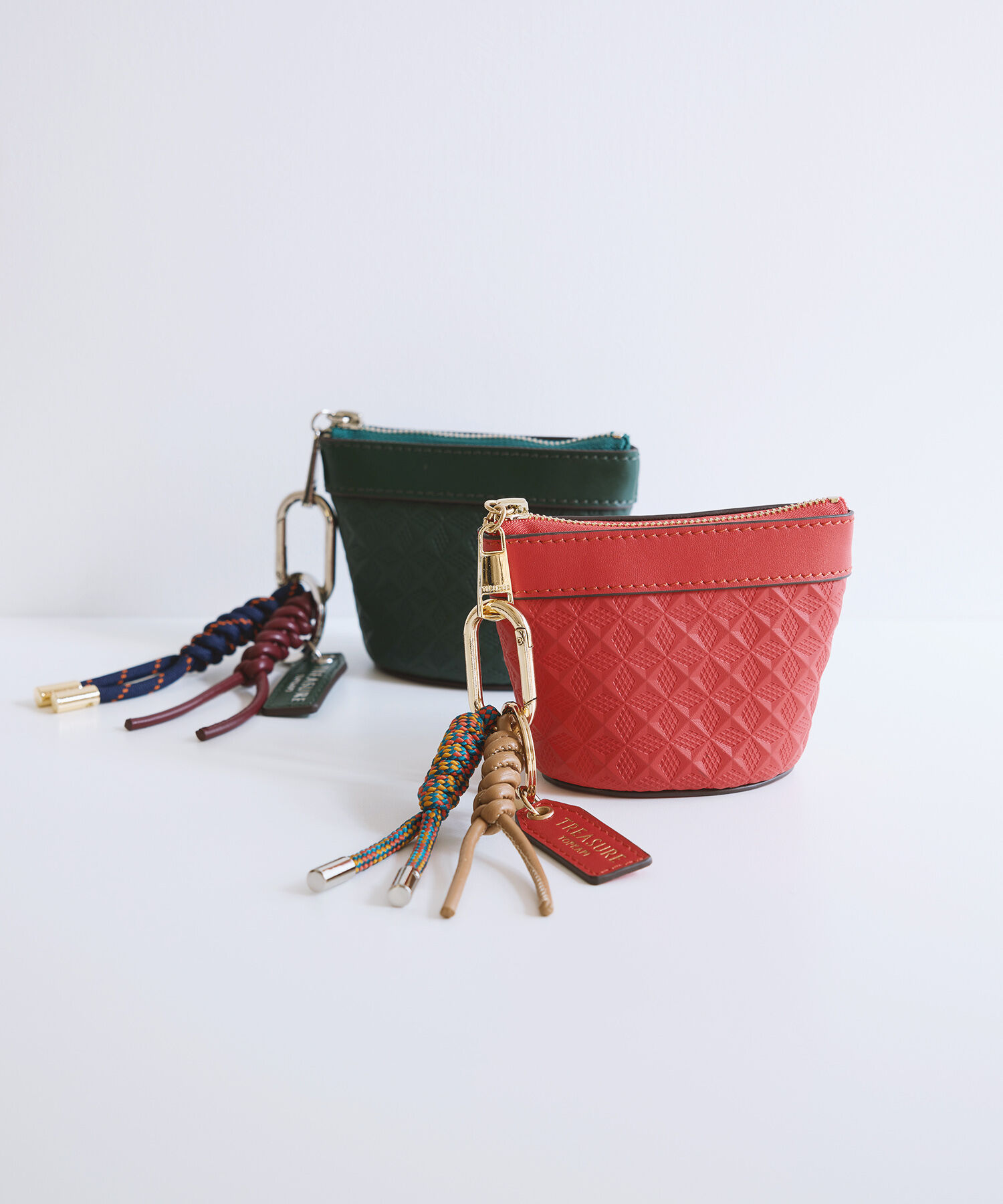 TOPKAPI TREASURE「【TREASURE TOPKAPI】スムースレザー 幾何柄 マルチケース バッグチャーム」|財布|レッド
