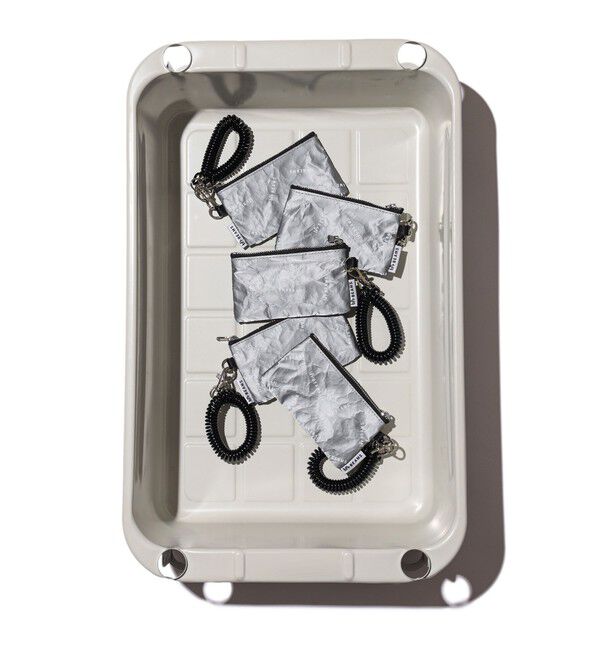 BEAMS「モノグラム ポーチ XS」|ポーチ|SILVER