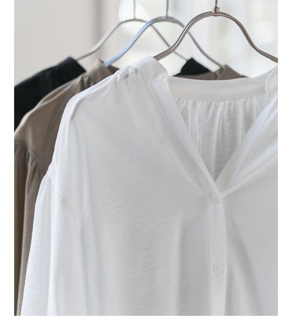 Spick and Span「《一部店舗+WEB限定》袖ボリュームスキッパーブラウス」|シャツ・ブラウス|