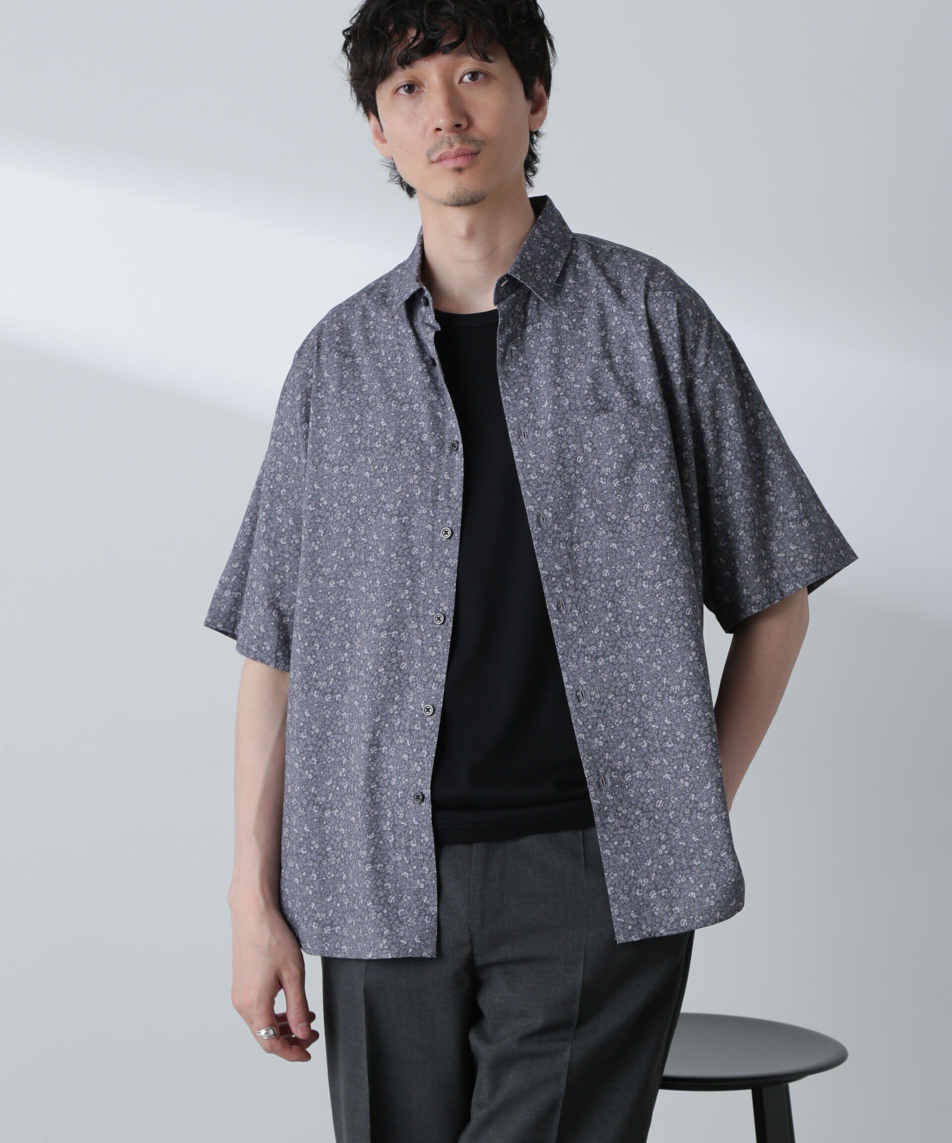 nano･universe「小花柄レギュラーシャツ 半袖」|シャツ・ブラウス|