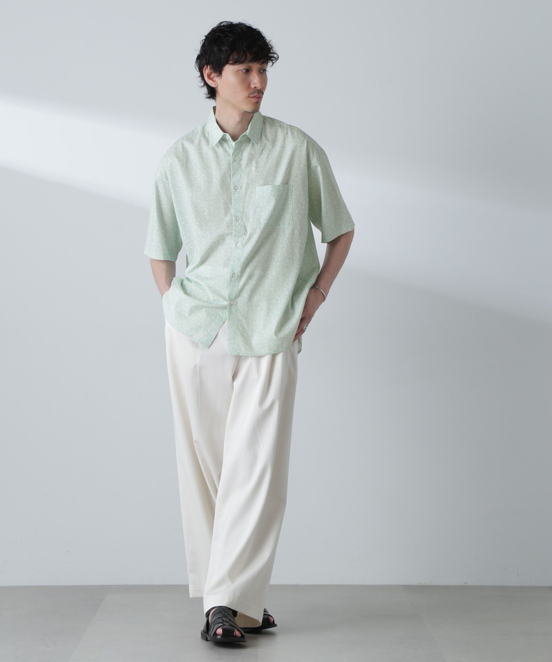 nano･universe「小花柄レギュラーシャツ 半袖」|シャツ・ブラウス|L.グリーン