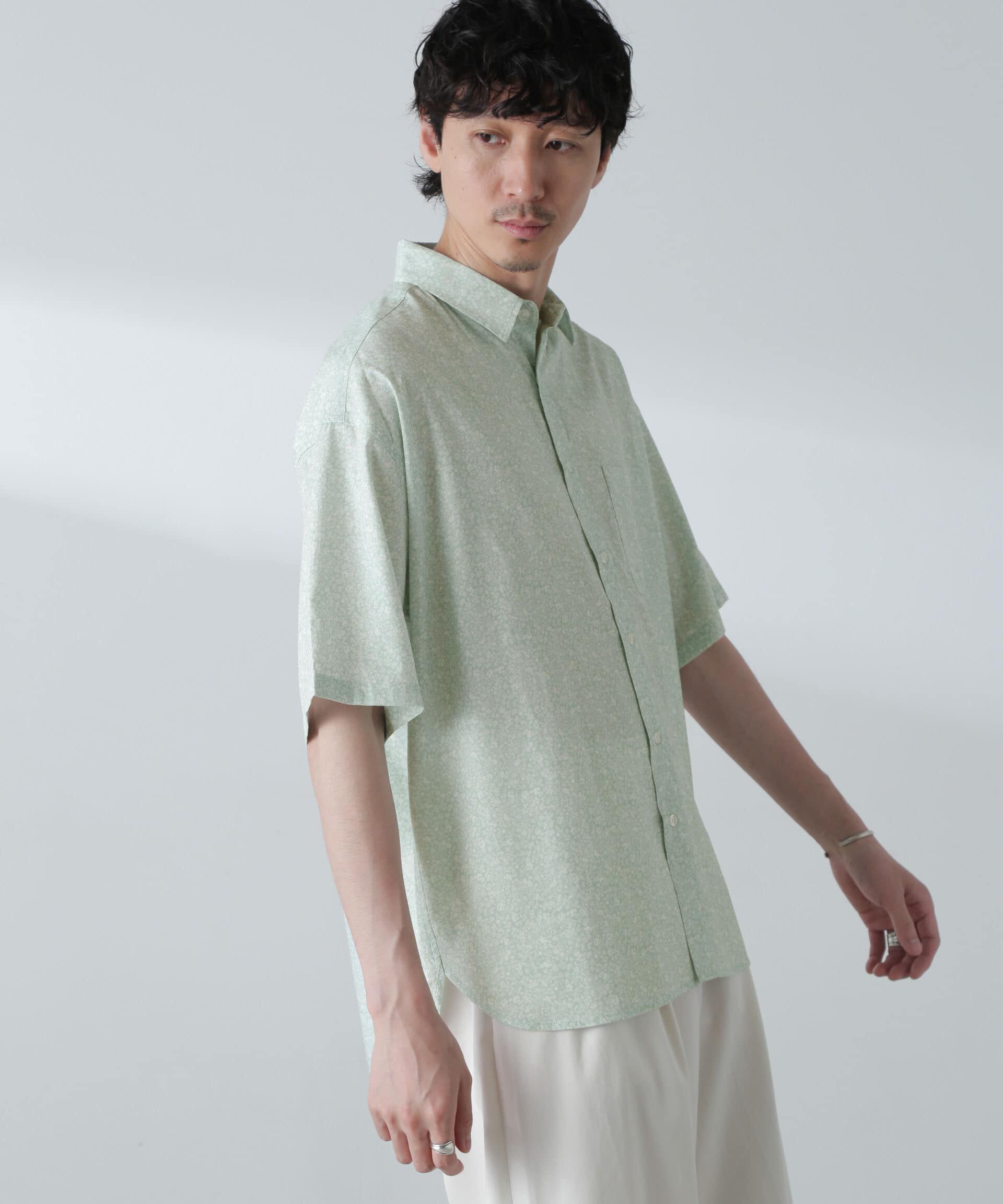 nano･universe「小花柄レギュラーシャツ 半袖」|シャツ・ブラウス|