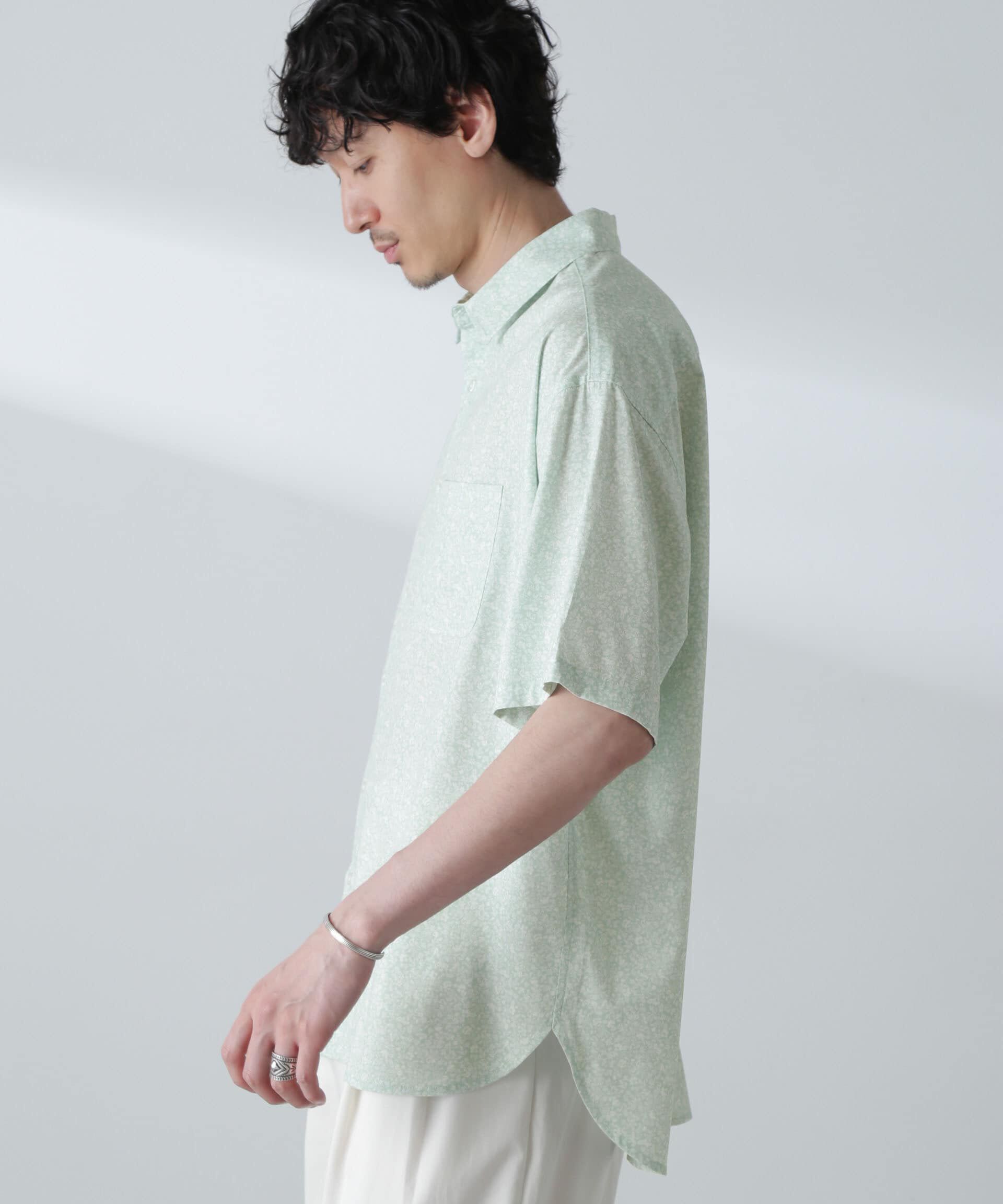 nano･universe「小花柄レギュラーシャツ 半袖」|シャツ・ブラウス|