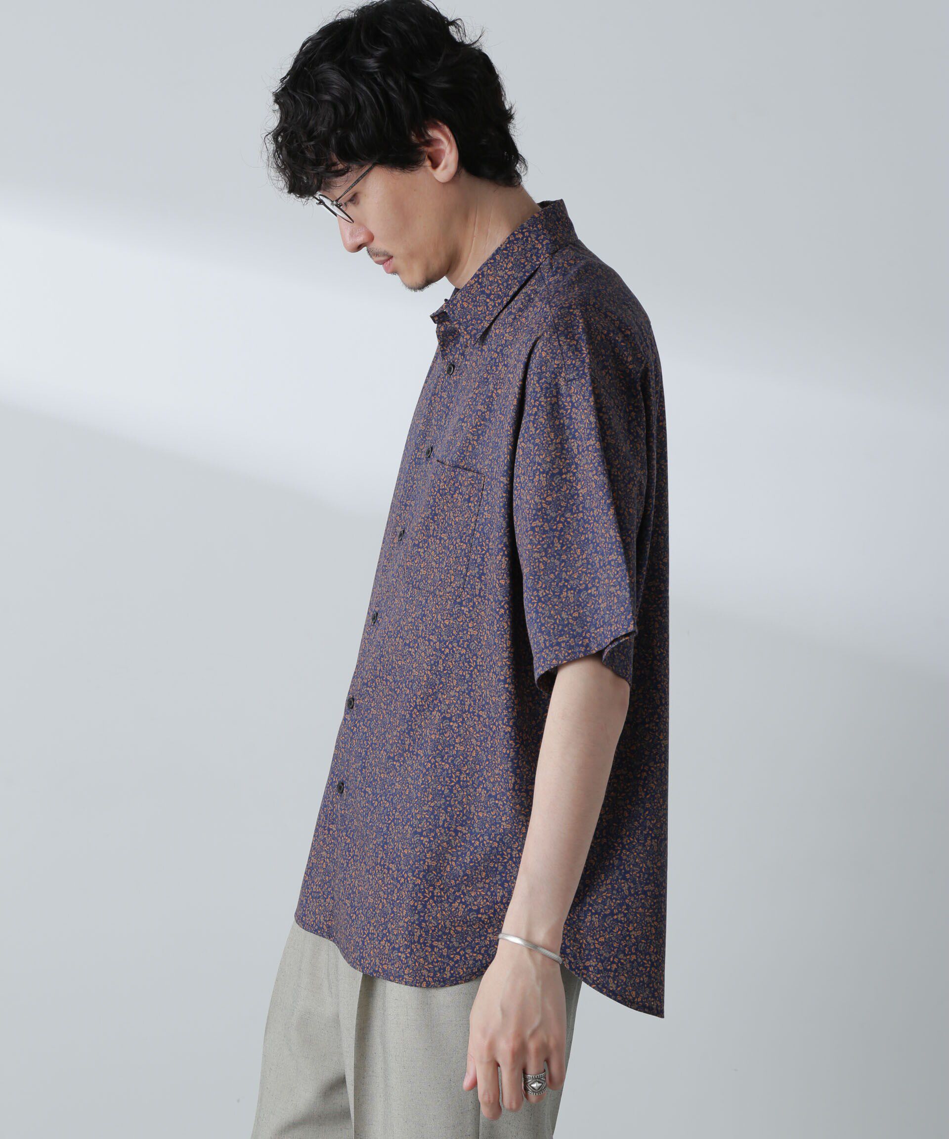 nano･universe「小花柄レギュラーシャツ 半袖」|シャツ・ブラウス|