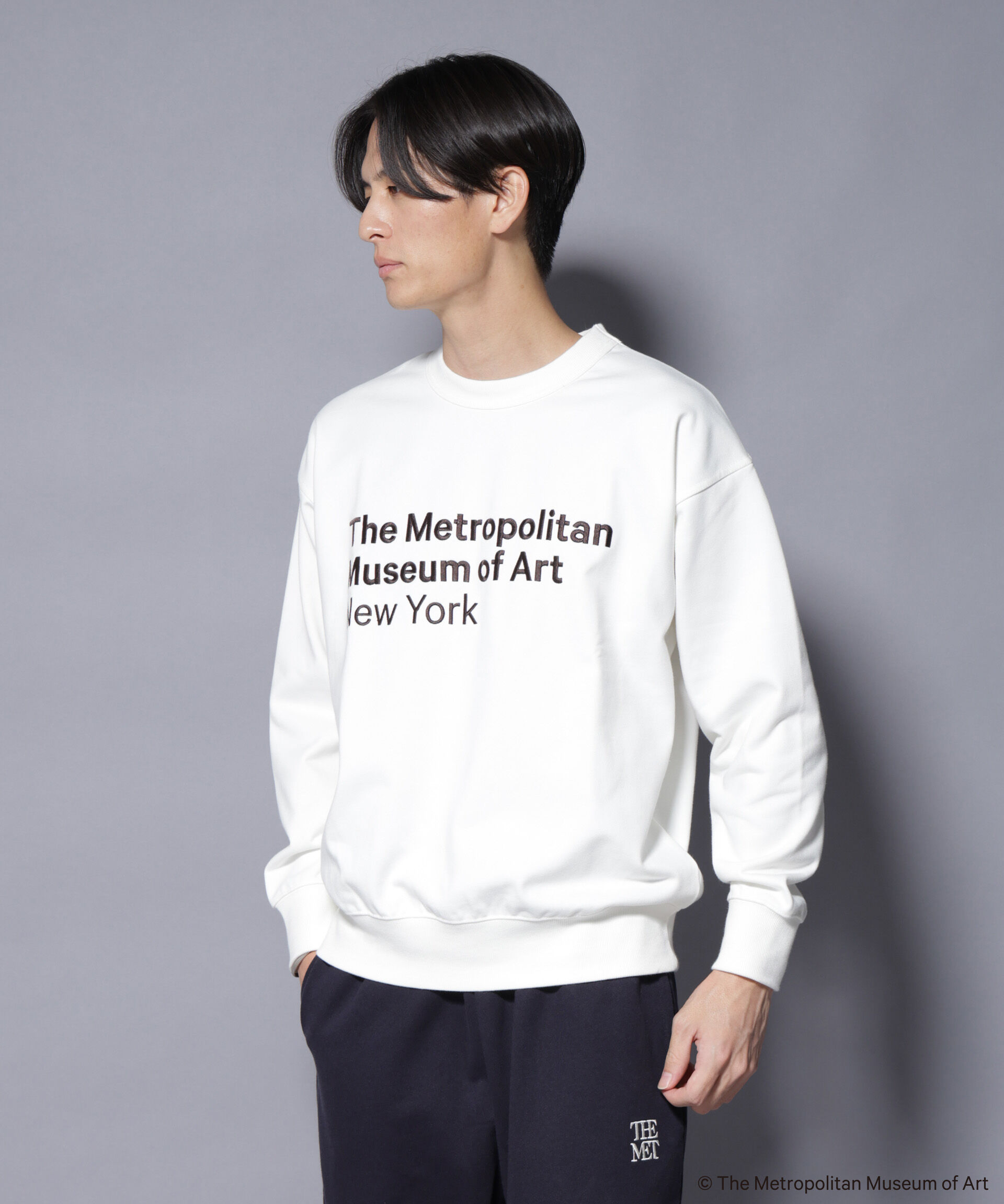 nano･universe「「The Met」 リーガルネーム刺繍 スウェット」|Tシャツ・カットソー|ホワイト
