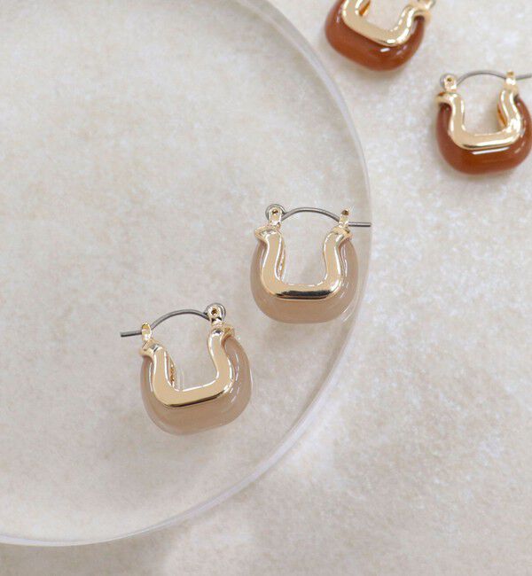 fredy emue「フェイクストーンスクエアピアス」|ピアス|