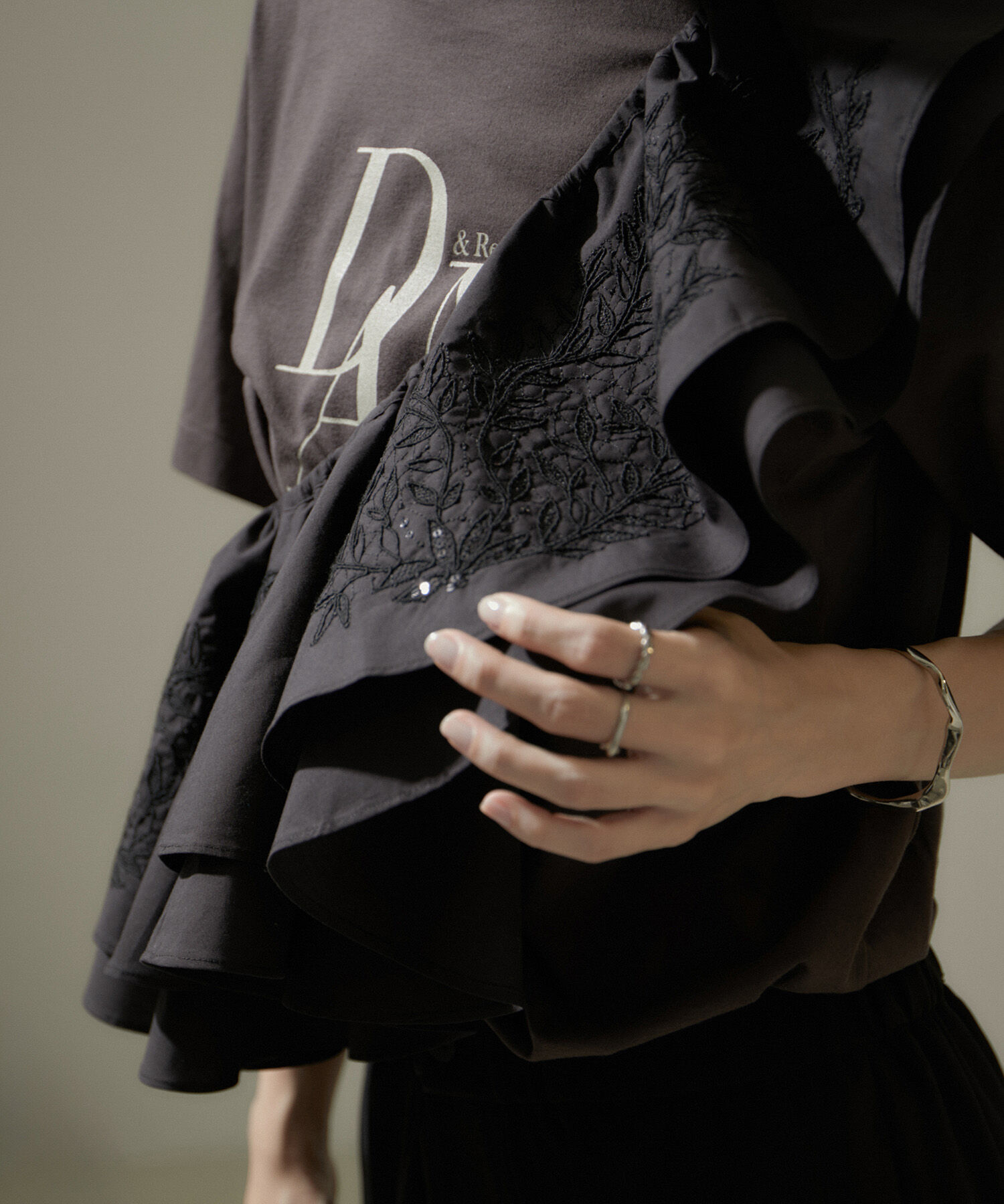 SALON adam et rope'「エンブロイダリーラッフルストール/付け襟」|ストール|