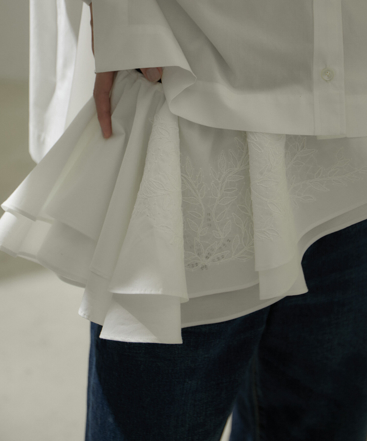 SALON adam et rope'「エンブロイダリーラッフルストール/付け襟」|ストール|