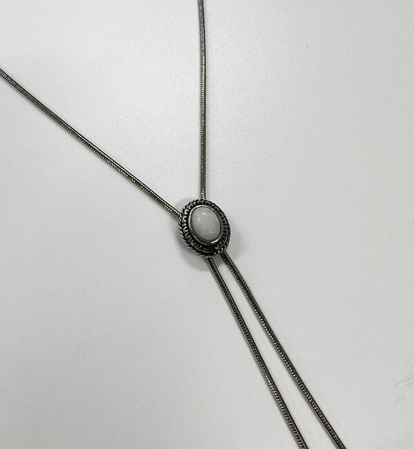 ABAHOUSE「【Leonor】メタルプレート カラーストーン ループタイ」|ネックレス|