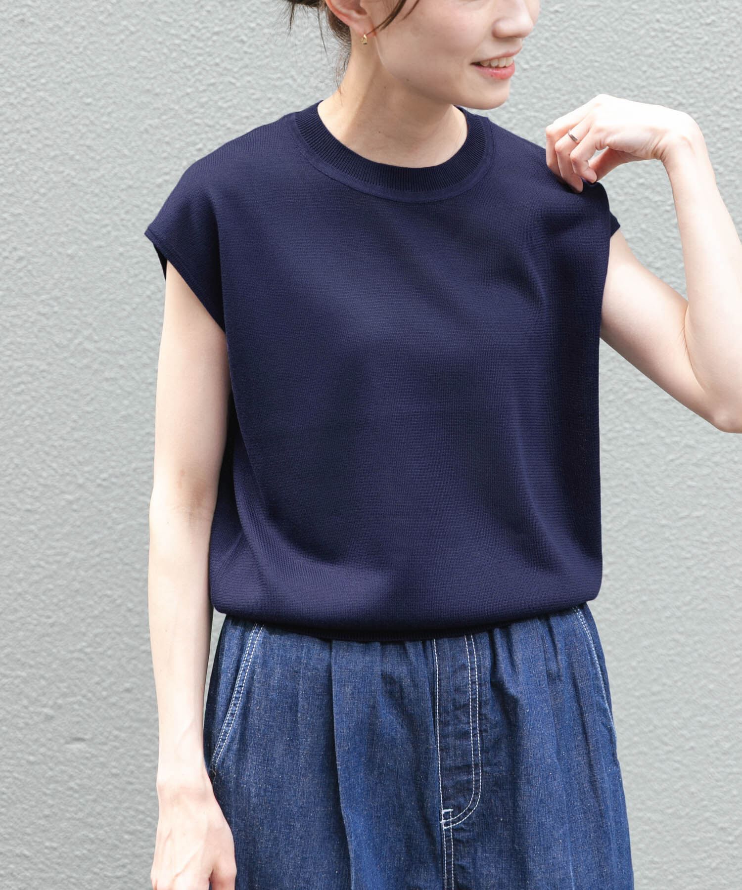 URBAN RESEARCH DOORS「FORK&SPOON　LEVITAノースリーブニットプルオーバー」|ニット・セーター|ネイビー