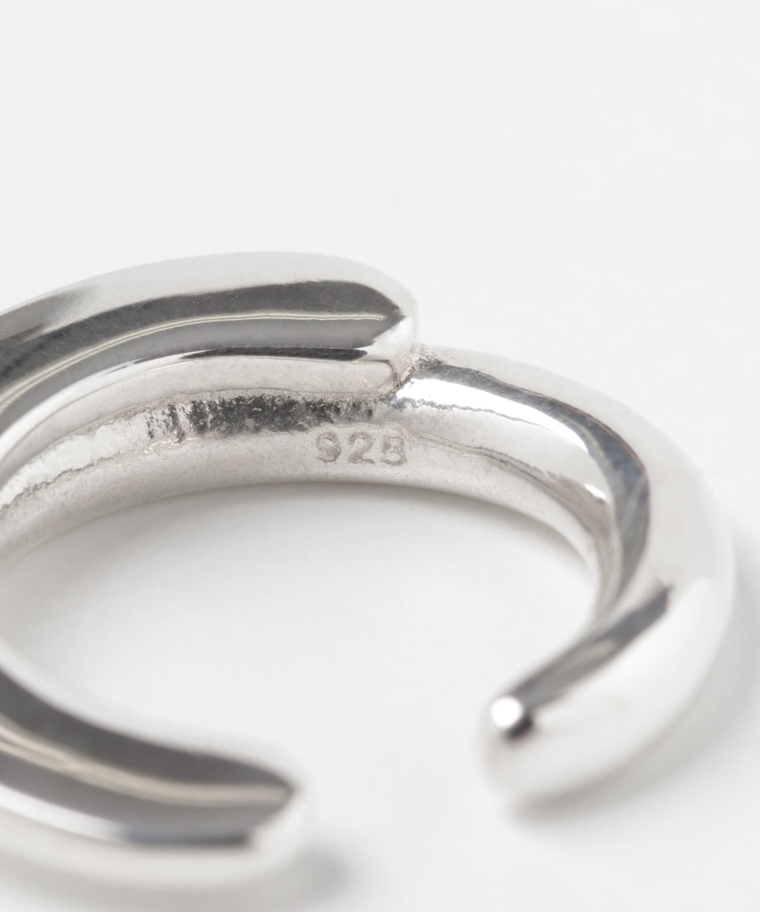 SMELLY「SMELLY so&rsquo;　overlap circle earcuff」|イヤリング|