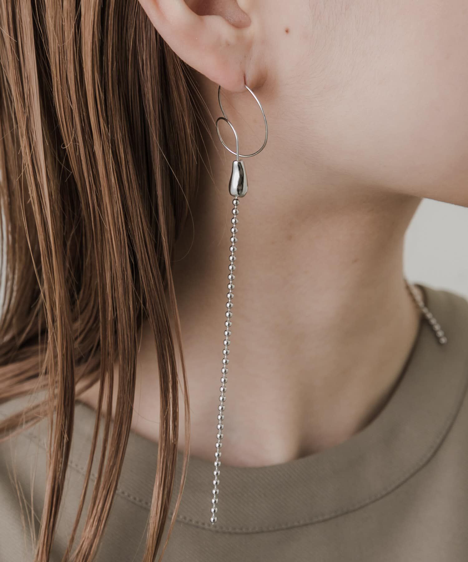 SMELLY「アシメサークルフックボールチェーンピアス」|ピアス|