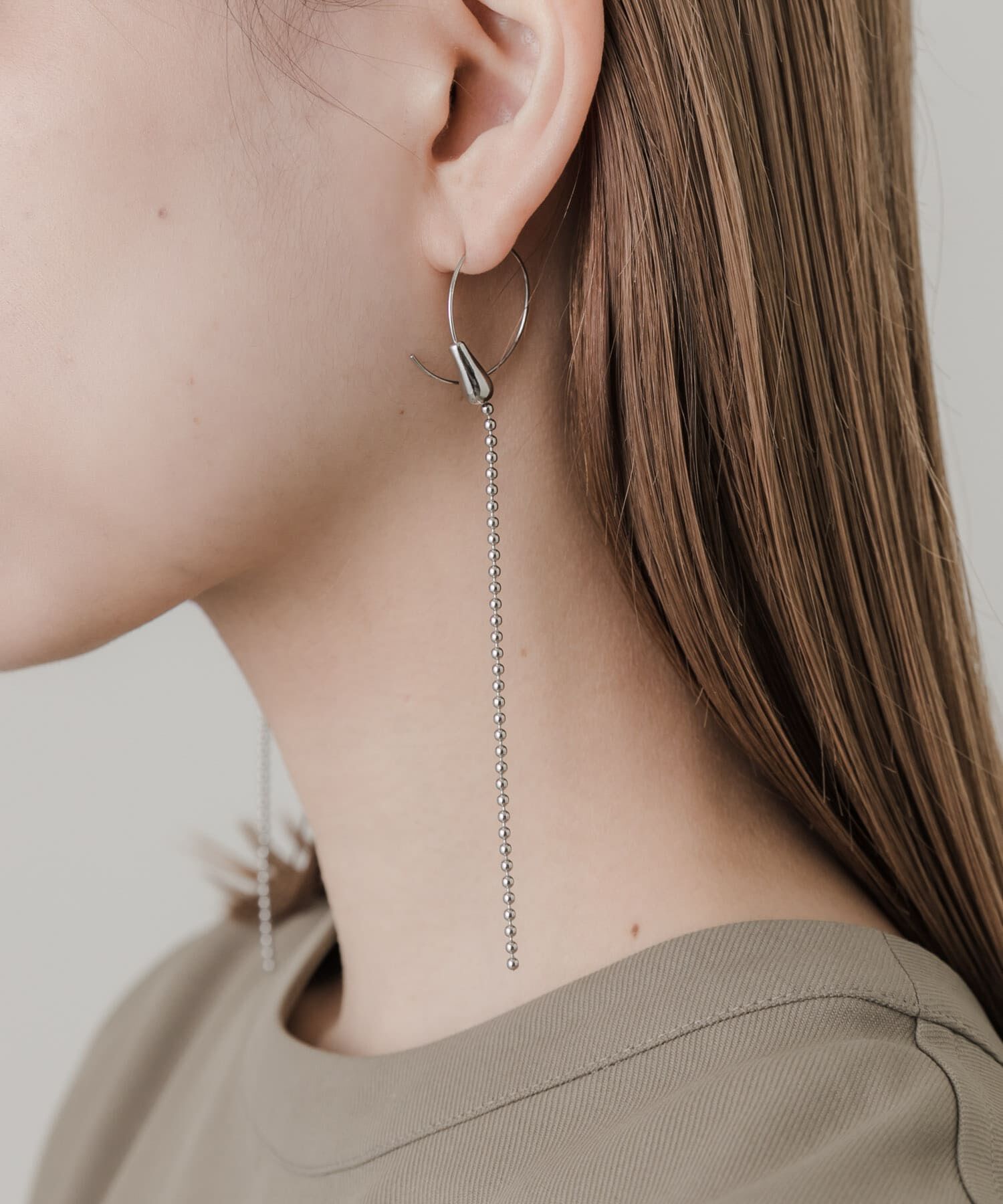 SMELLY「アシメサークルフックボールチェーンピアス」|ピアス|