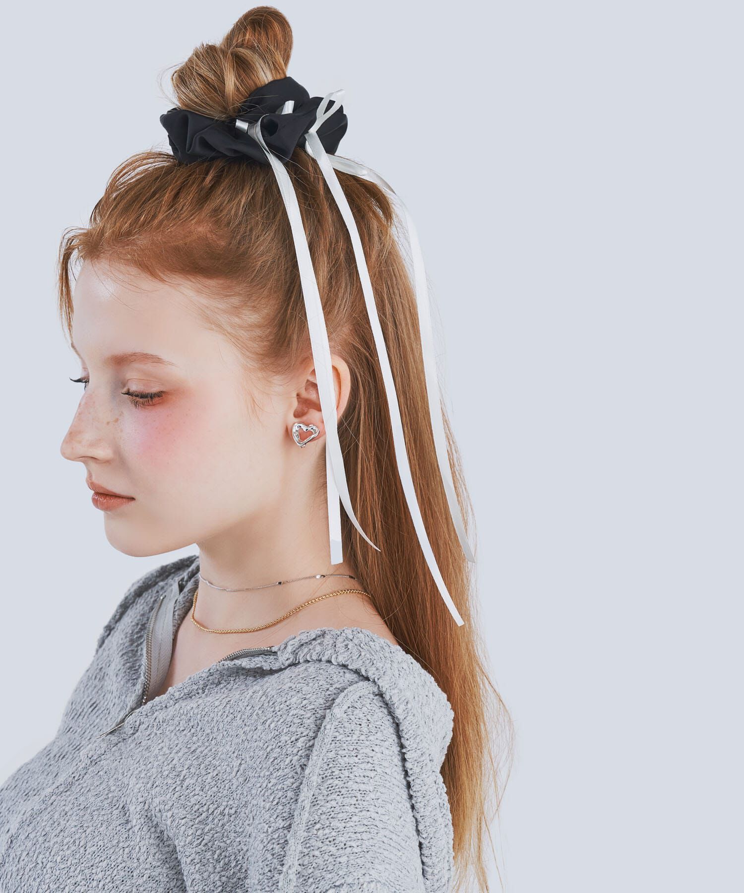 SMELLY「サテンリボンボリュームシュシュ」|ヘアゴム・シュシュ|