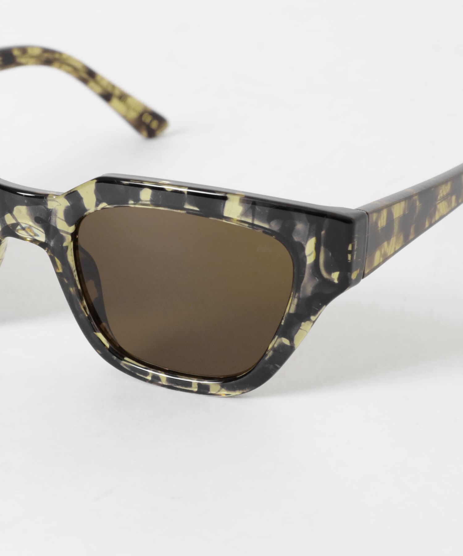 URBAN RESEARCH「A.Kjaerbede　KAWS」|メガネ|