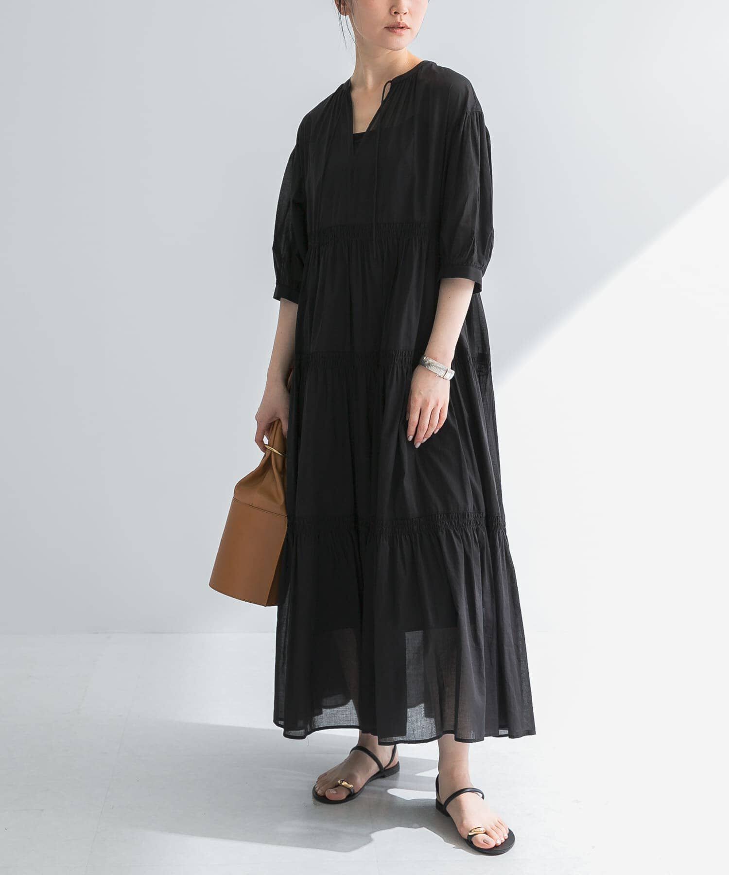 URBAN RESEARCH「コットンボイルティアードワンピース」|ワンピース|ブラック