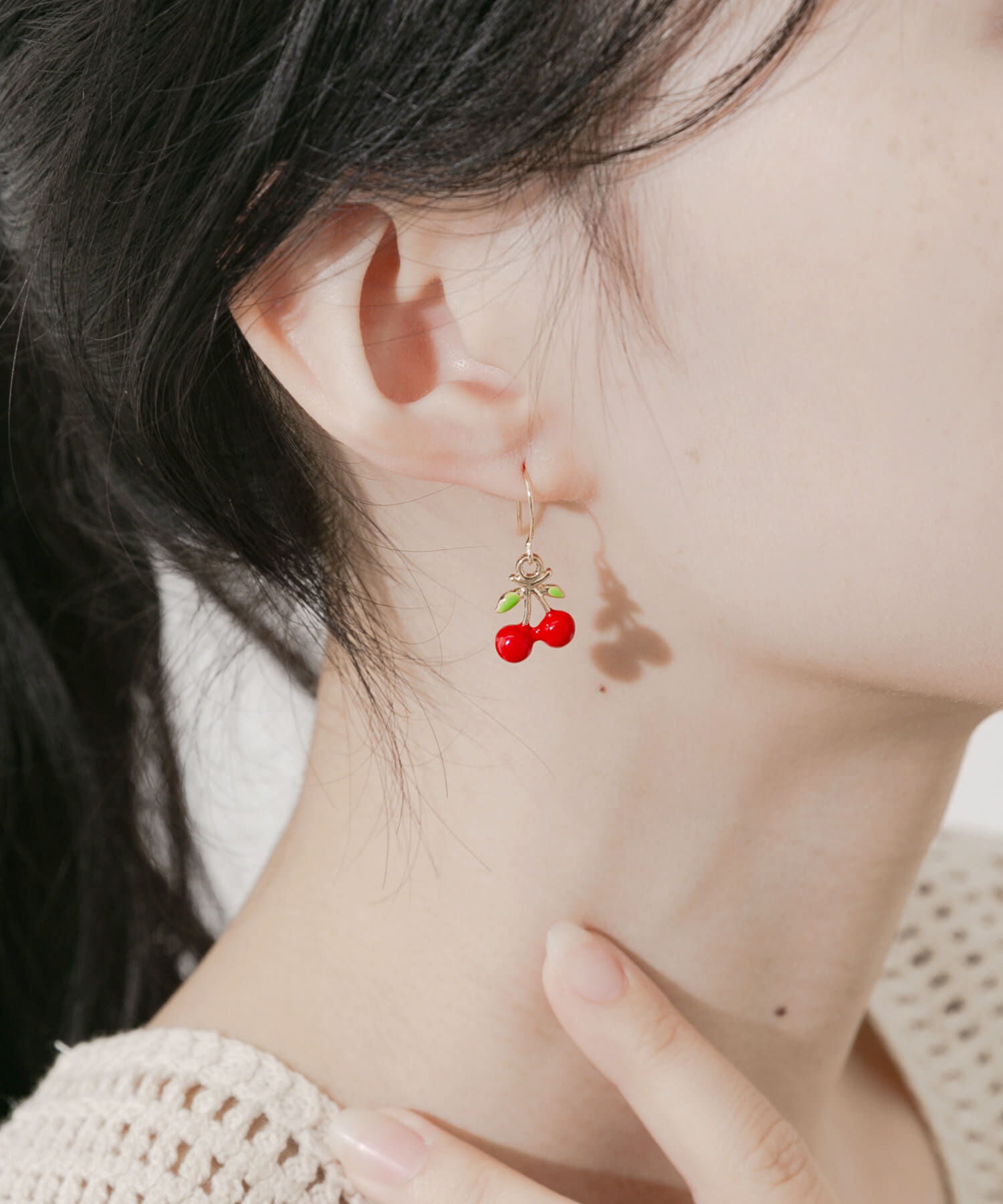 SMELLY「チェリーモチーフフックピアス」|ピアス|