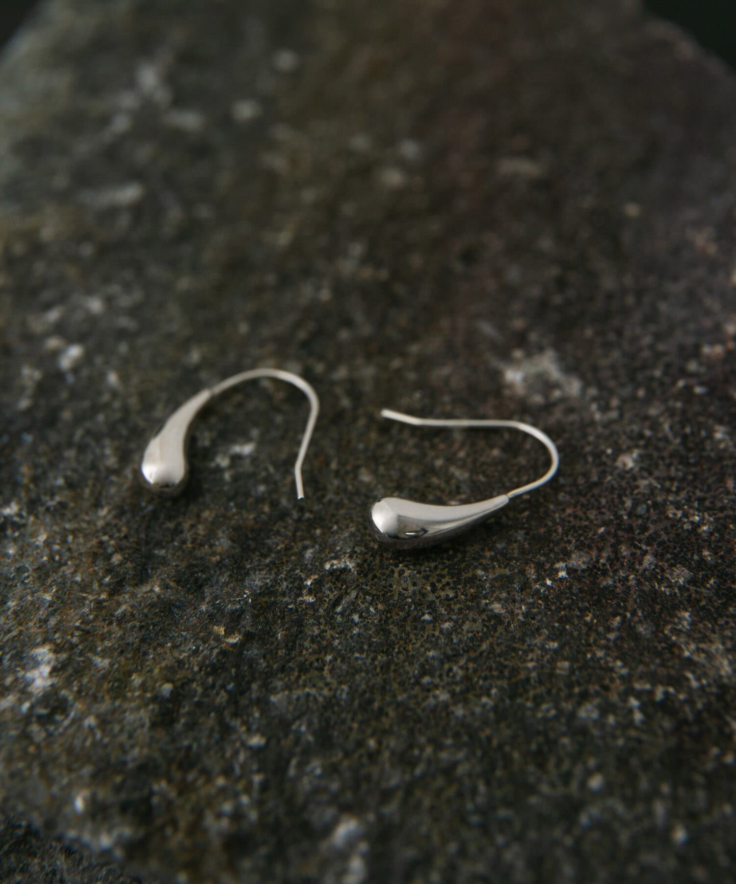 SMELLY「SMELLY so　drop hook pierce」|ピアス|