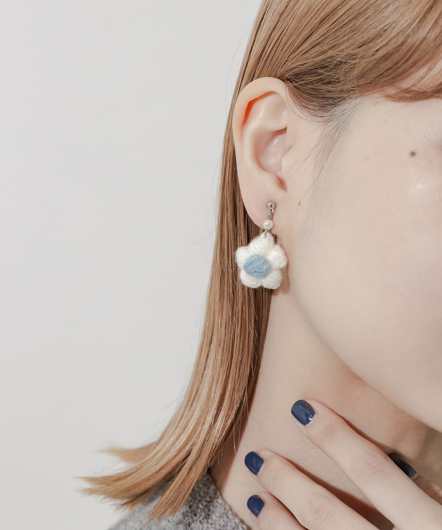 SMELLY「ニットフラワーイヤリング」|イヤリング|