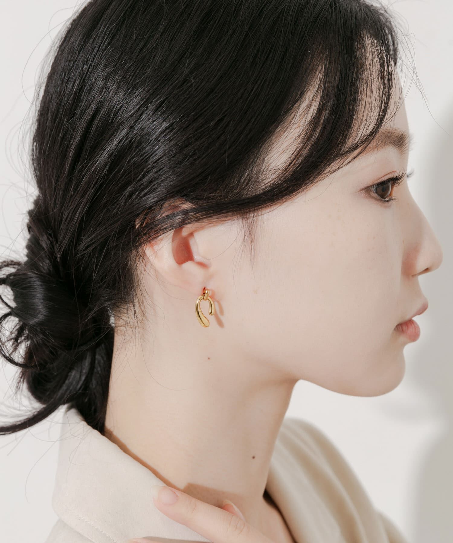 SMELLY「ステンレスプランプUラインピアス」|ピアス|