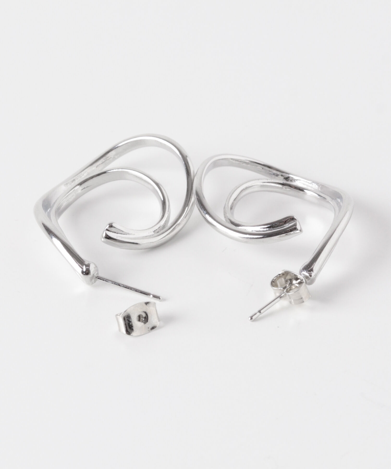 SMELLY「ニュアンスメタルレイヤードフープピアス」|ピアス|