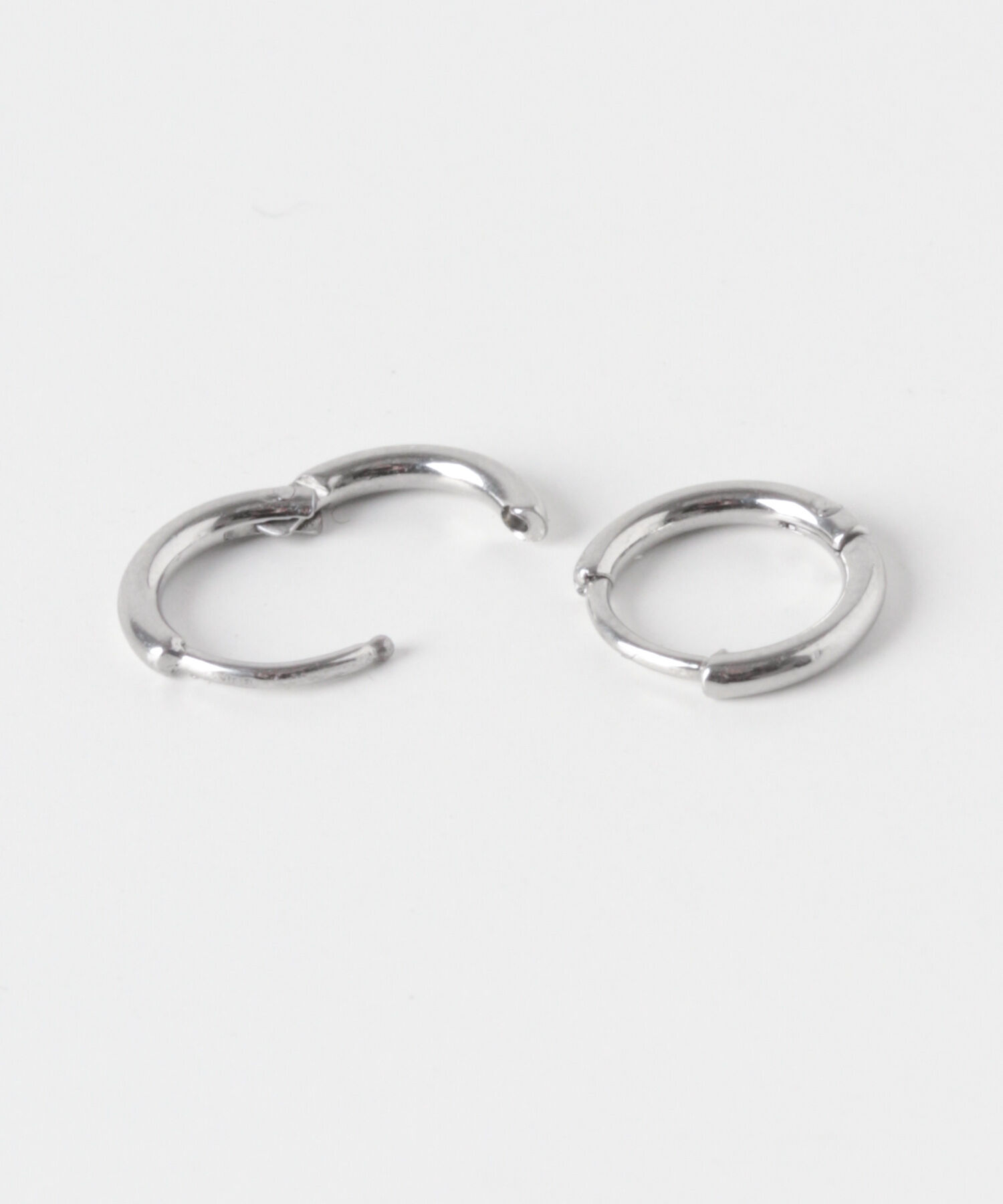 SMELLY「ステンレスミニフープセットピアス」|ピアス|