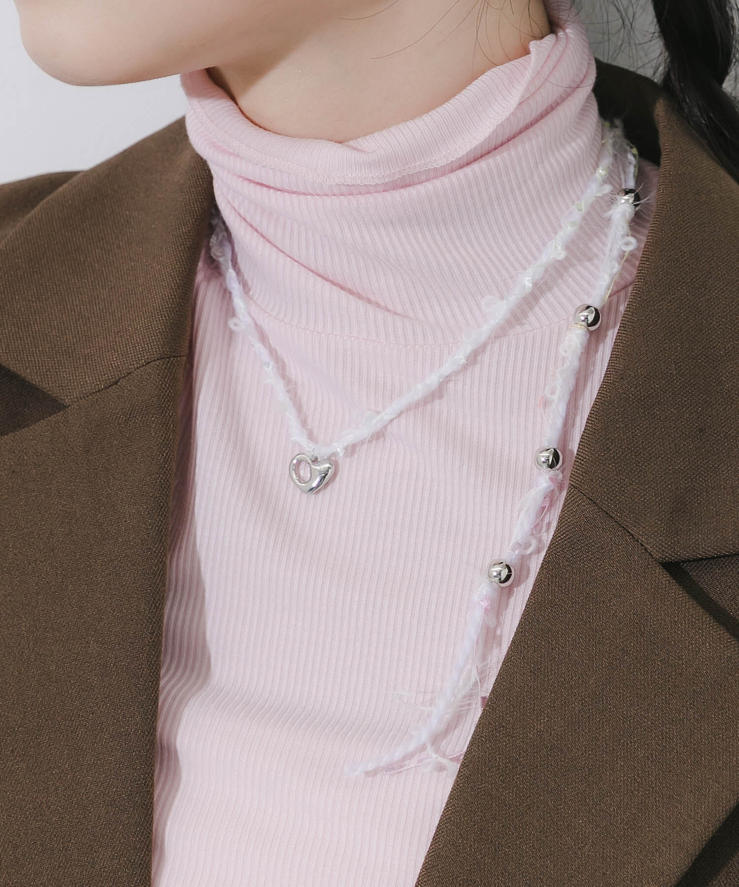 SMELLY「ウールヤーンハートチャームチョーカーネックレス」|ネックレス|ホワイト系その他