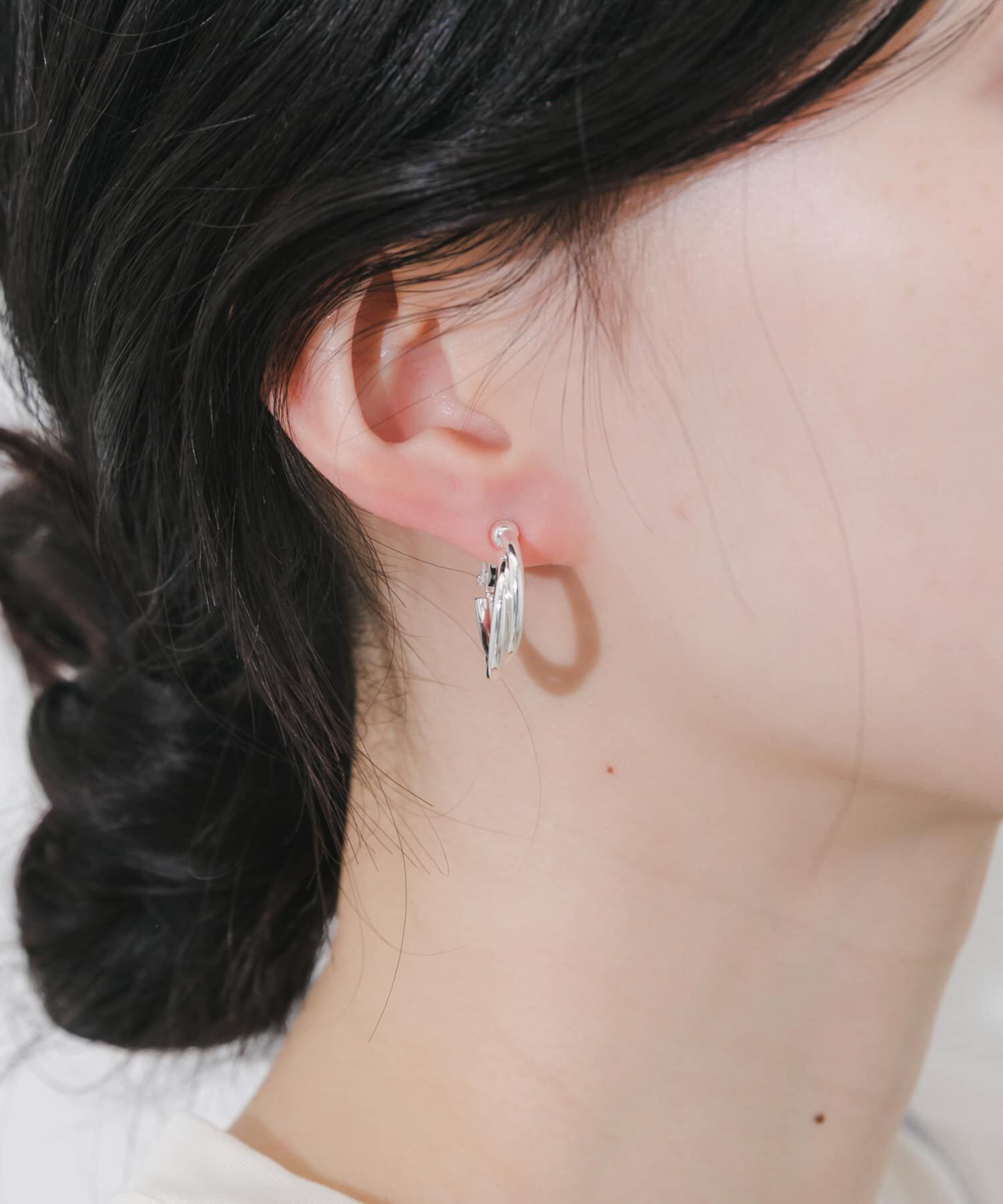 SMELLY「ダブルラインフープイヤリング」|イヤリング|