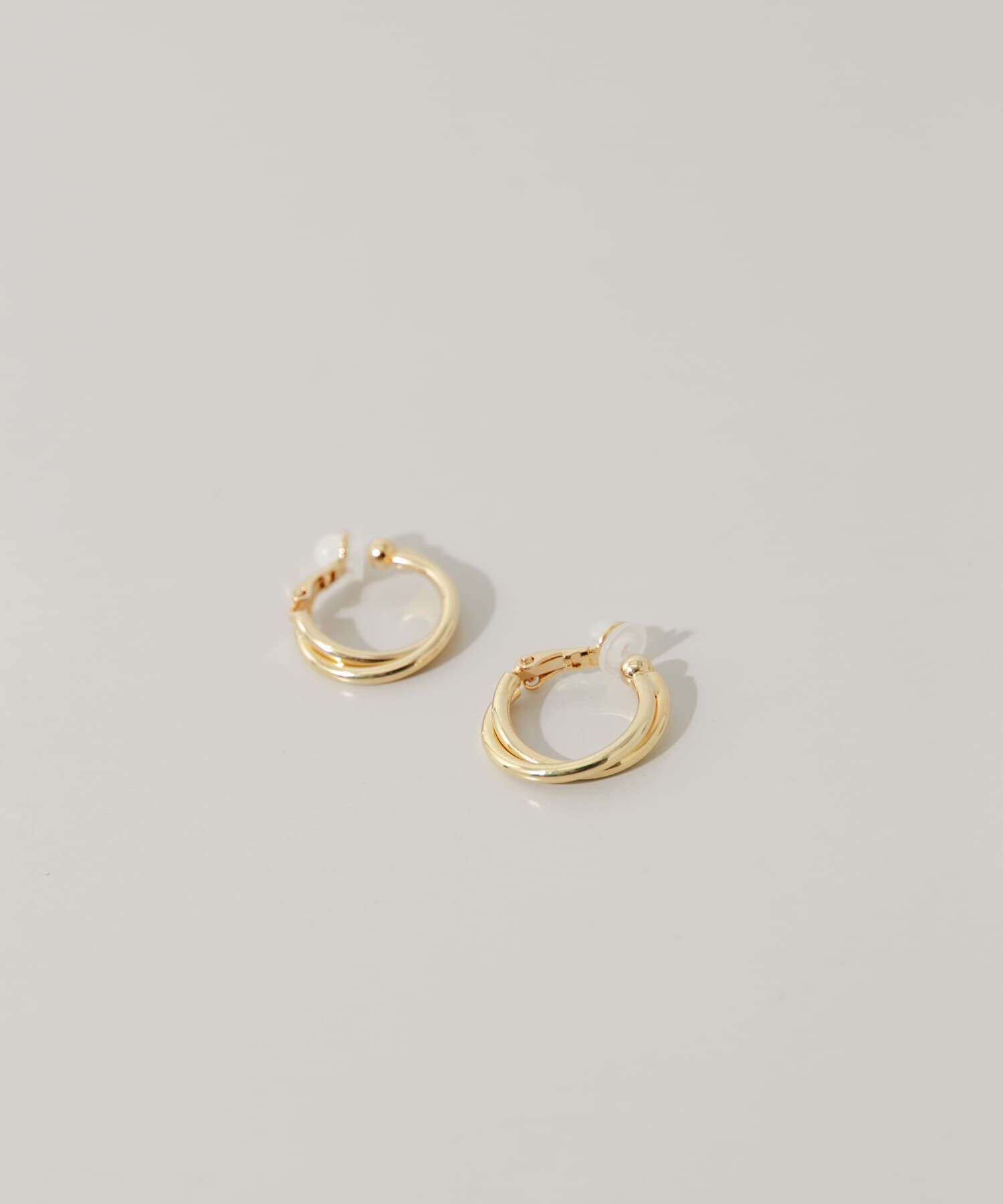 SMELLY「ダブルラインフープイヤリング」|イヤリング|ゴールド系その他