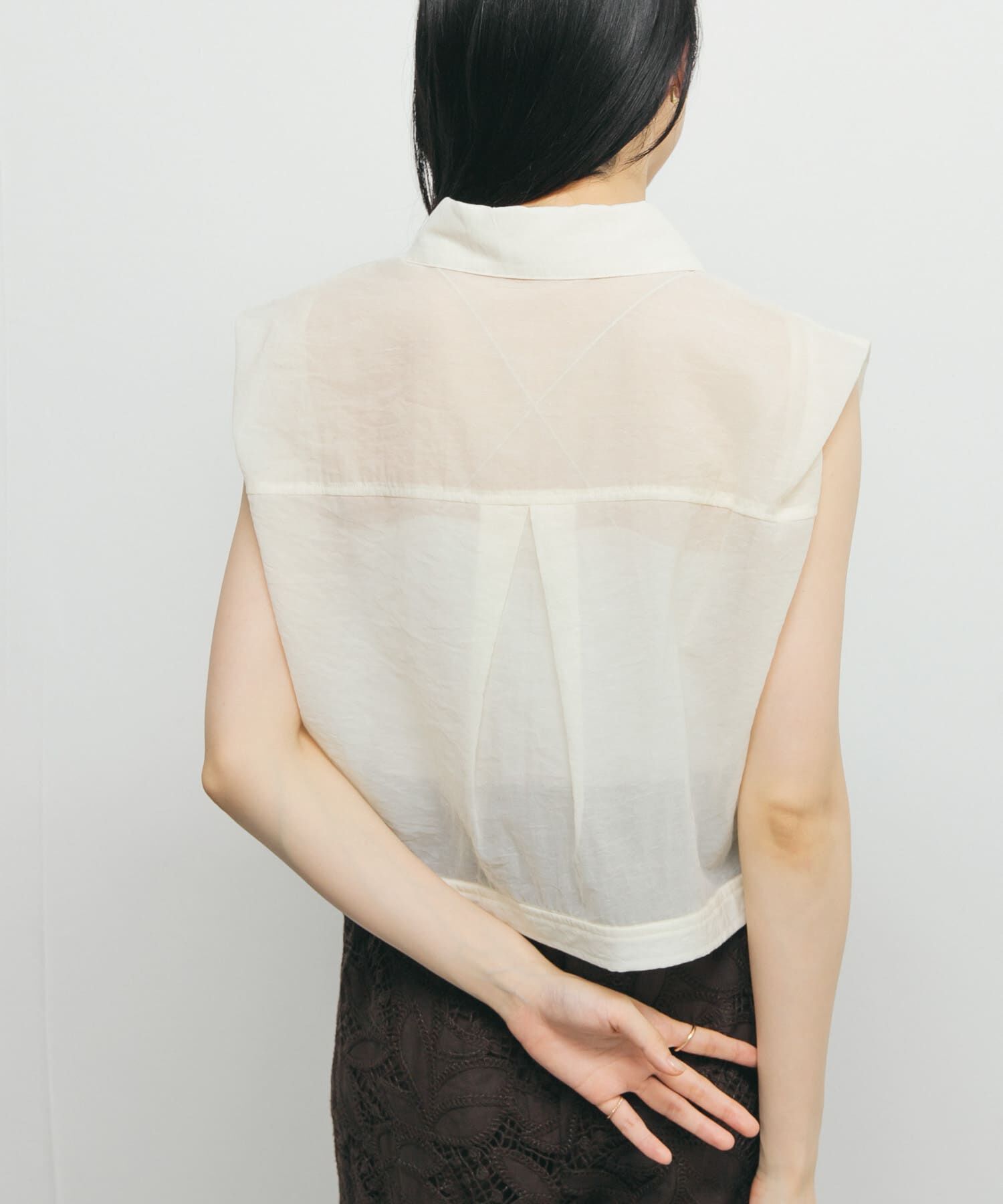  「ショルダータックコンパクトシャツ」|シャツ・ブラウス|