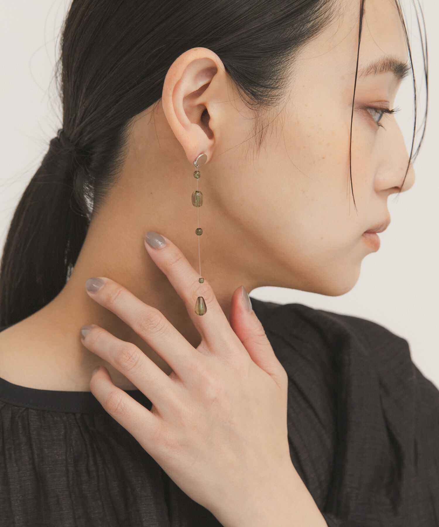  「シズクピアス」|ピアス|カーキ