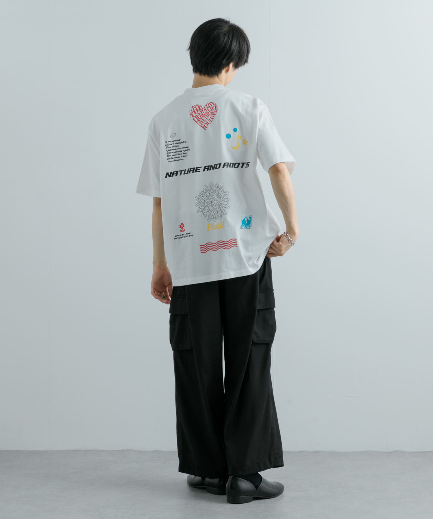 SENSE OF PLACE by URBAN RESEARCH「ロゴグラフィックTシャツ(5分袖) A」|Tシャツ・カットソー|