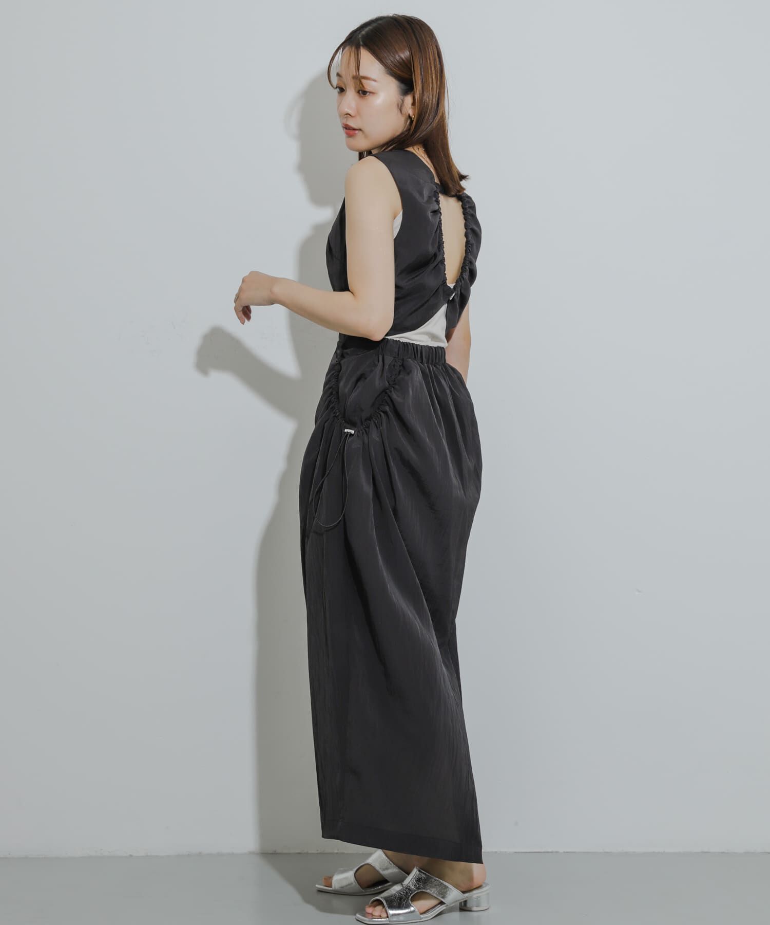 SENSE OF PLACE by URBAN RESEARCH「ナイロンギャザーコクーンワンピース」|ワンピース|