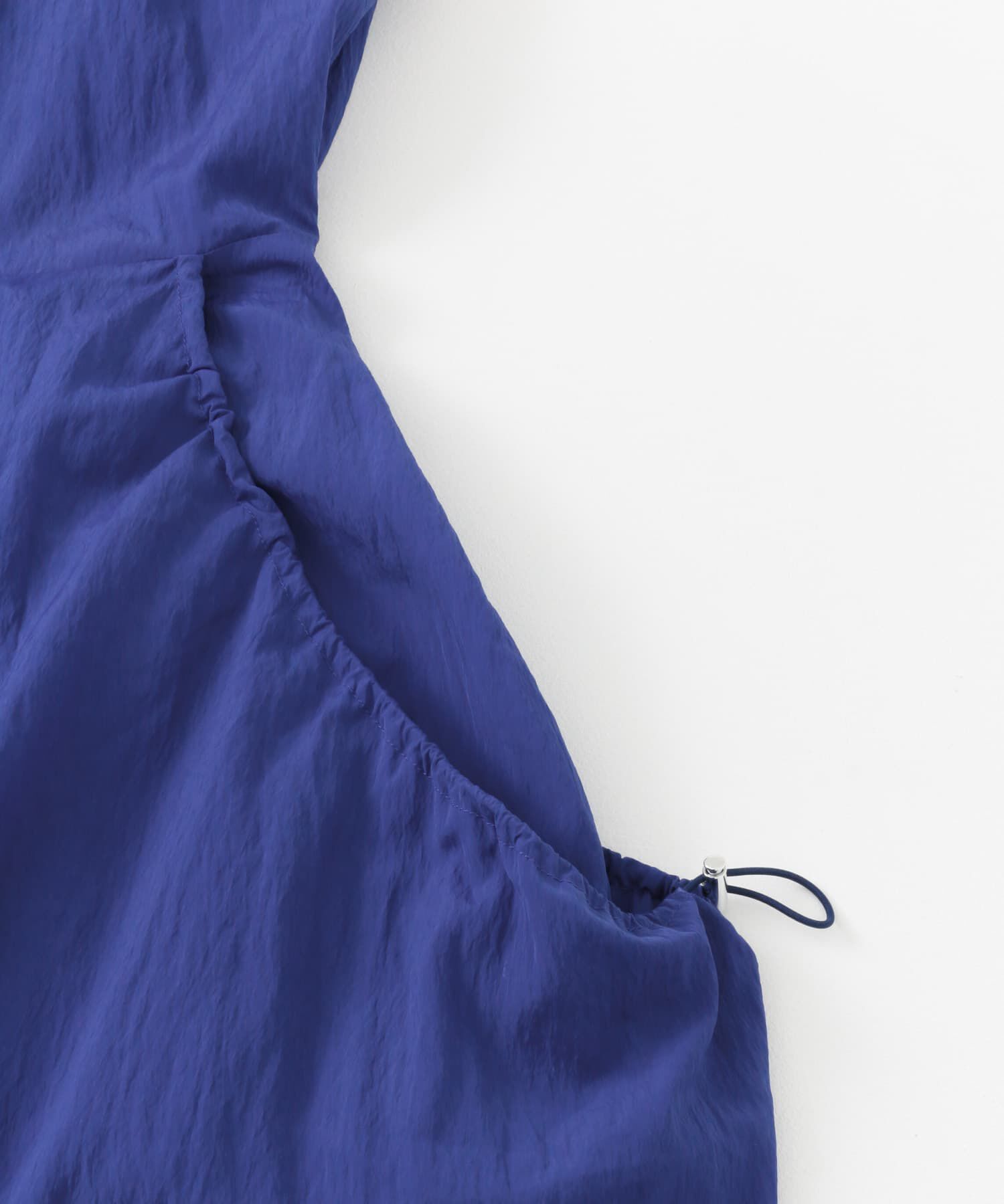 SENSE OF PLACE by URBAN RESEARCH「ナイロンギャザーコクーンワンピース」|ワンピース|