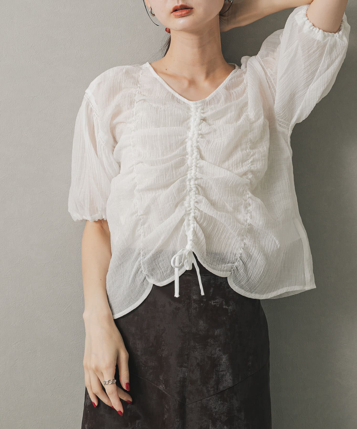 SENSE OF PLACE by URBAN RESEARCH「シャーリングブラウス(5分袖)」|シャツ・ブラウス|オフホワイト