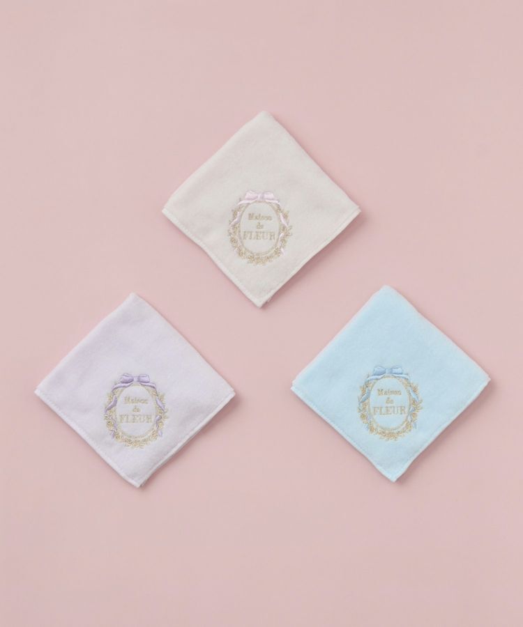 Maison de FLEUR「リボンフレーム刺繍タオルハンカチ」|ハンカチ|