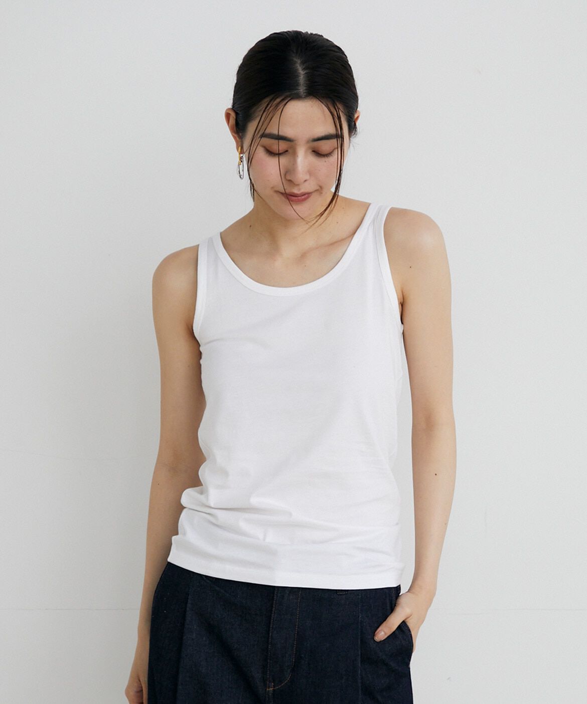 INED「《大きいサイズ》タンクトップ《スビン綿MIX天竺/A-GIRL&rsquo;S 》」|タンクトップ|ホワイト