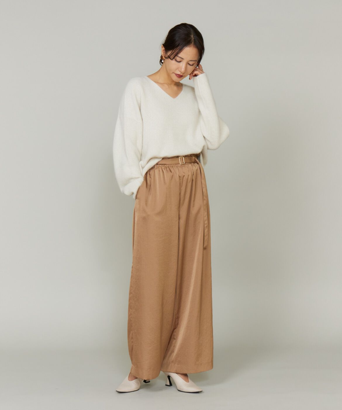 Le Souk「《大きいサイズ》スパンコールVネックニットプルオーバー」|ニット・セーター|